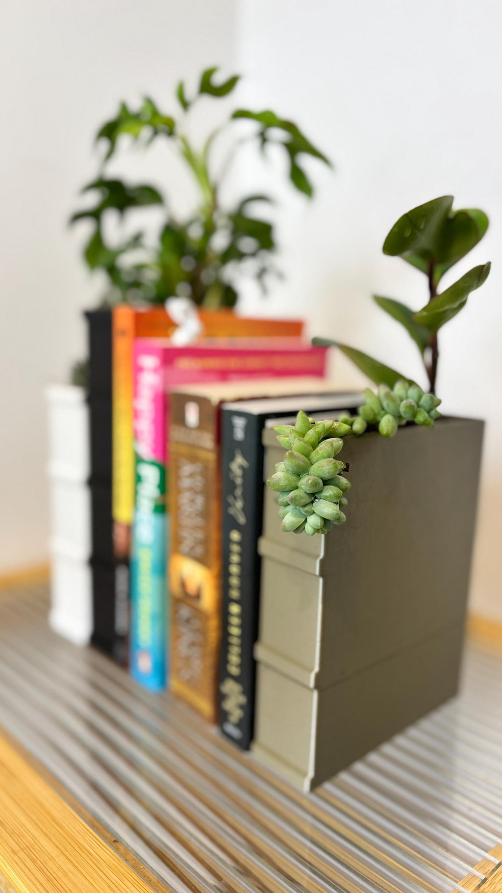 Bookend Planter Set – 3D Printed Book-Shaped Planters with Water Reservoir